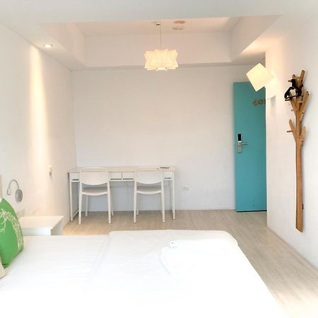 4Plus Hostel Taipei Eksteriør billede