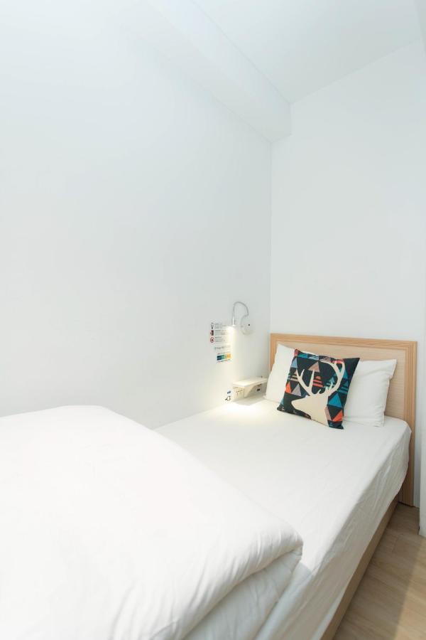 4Plus Hostel Taipei Eksteriør billede